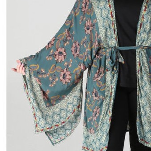Plus Size Boho Gypsy Floral Wide Sleeve Kimono Cardigan Duster - Picture 4 of 4